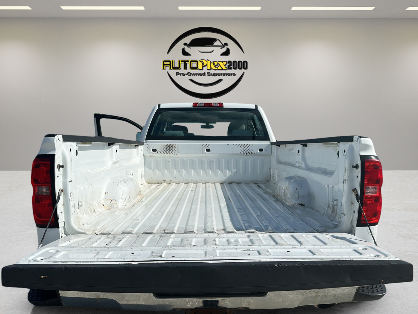 Used 2016 Chevrolet Silverado 3500 W/T AWD/4WD image 20