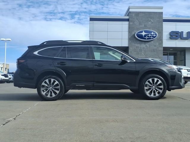 Used 2025 Subaru Outback Limited XT image 2