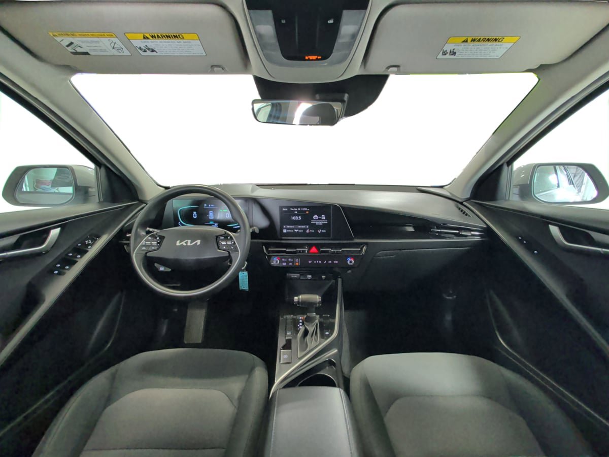 Used 2023 Kia Niro LX FWD image 16