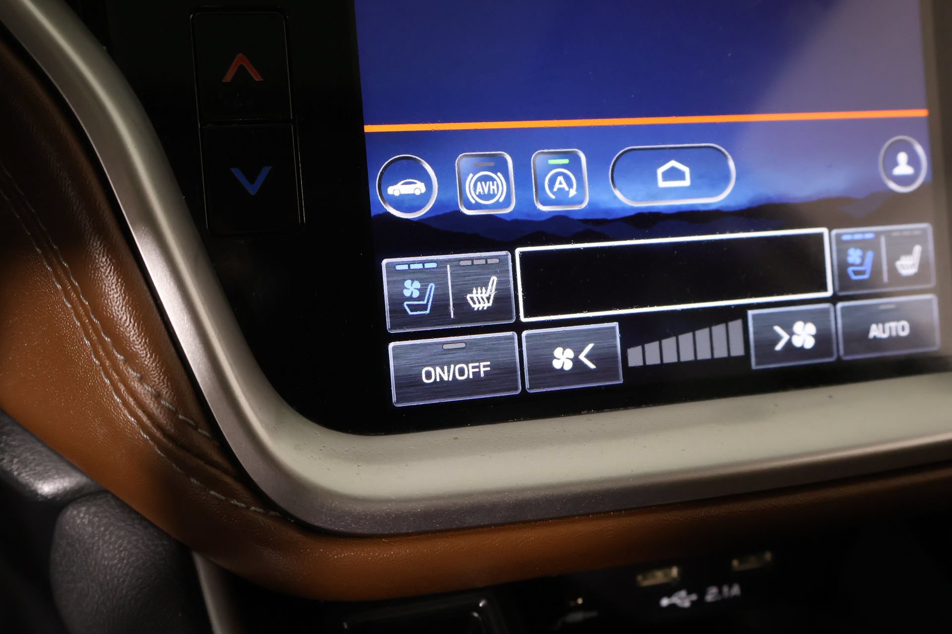Used 2020 Subaru Outback Touring XT AWD/4WD image 7