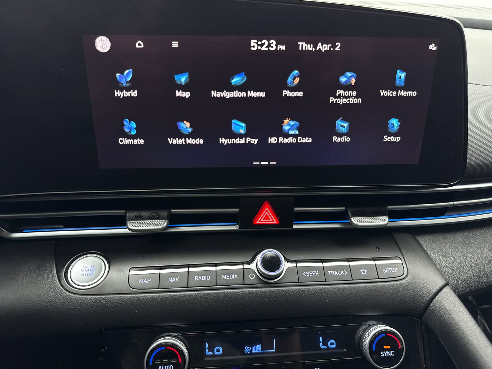Used 2023 Hyundai Elantra Limited image 29