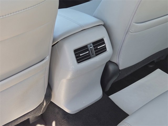 Used 2017 Honda Accord EX-L image 10