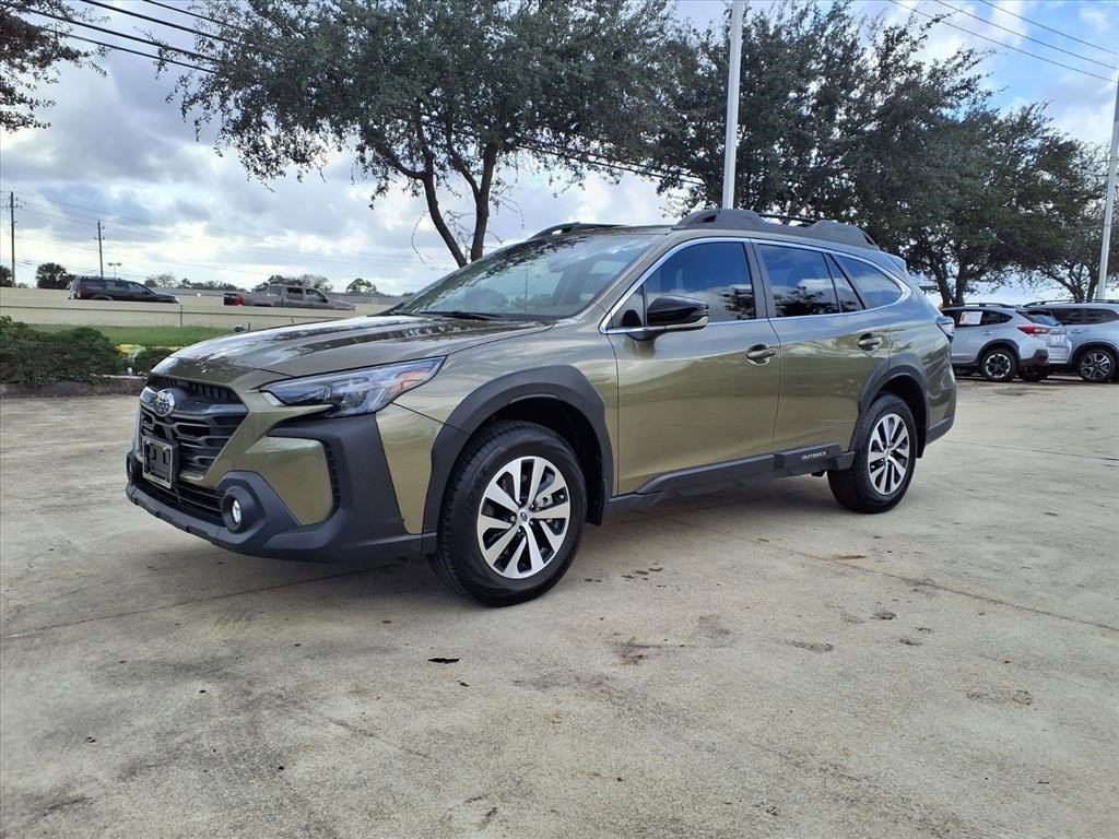 Used 2025 Subaru Outback Premium image 23