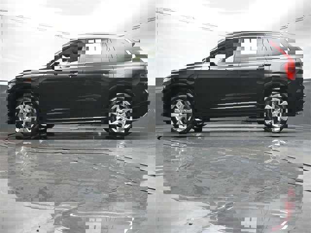 Used 2021 Volvo XC90 T5 Momentum w/ Climate Package image 37