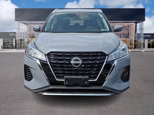 Used 2023 Nissan Kicks SV FWD image 2