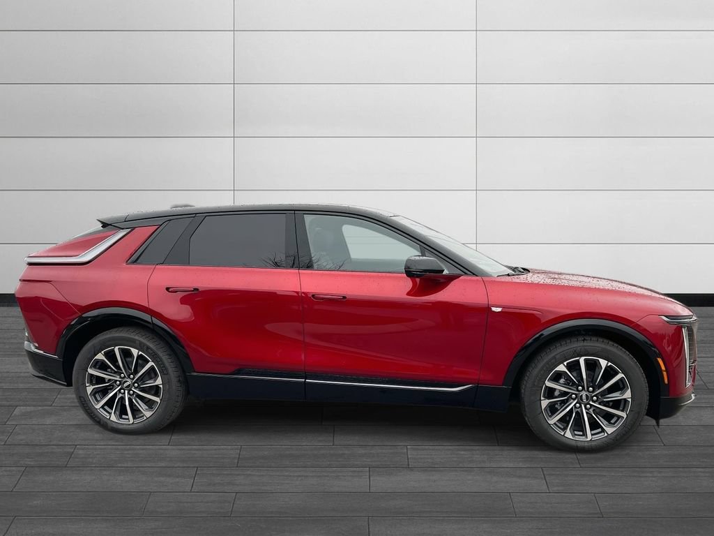 New 2026 Cadillac Lyriq Sport AWD/4WD image 6