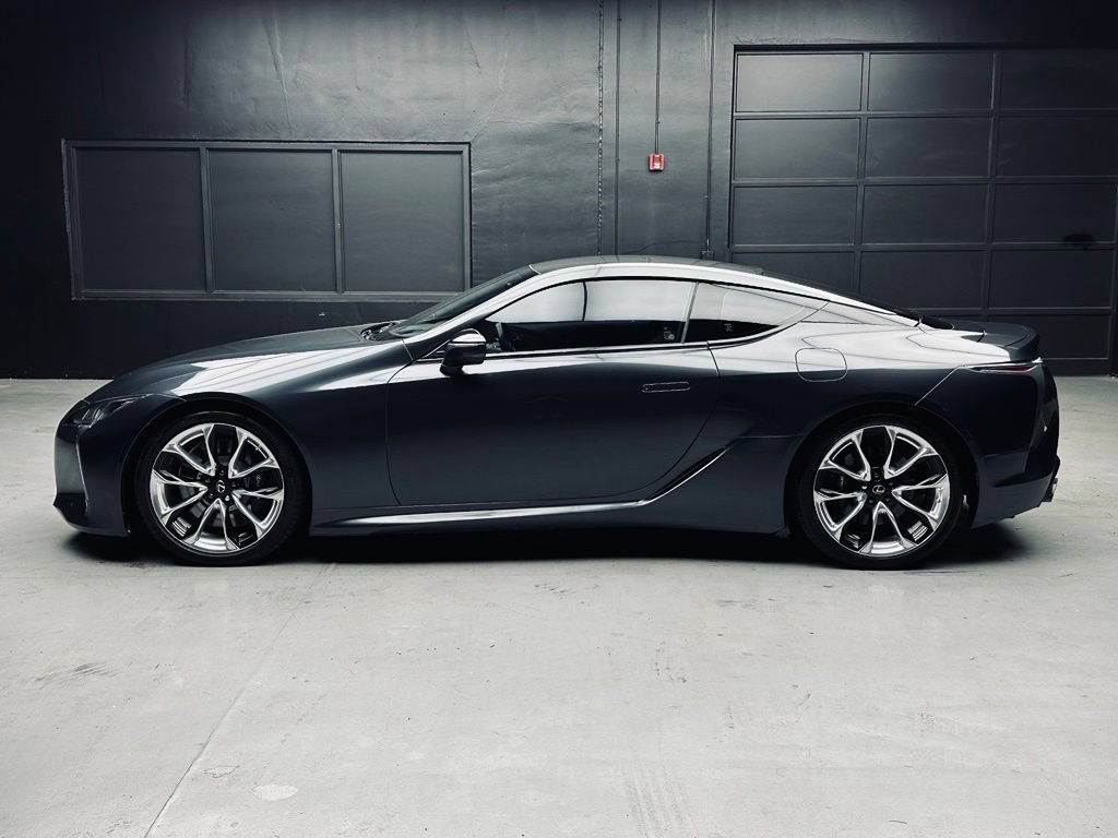 Used 2018 Lexus LC 500 Coupe w/ Performance Package RWD image 4
