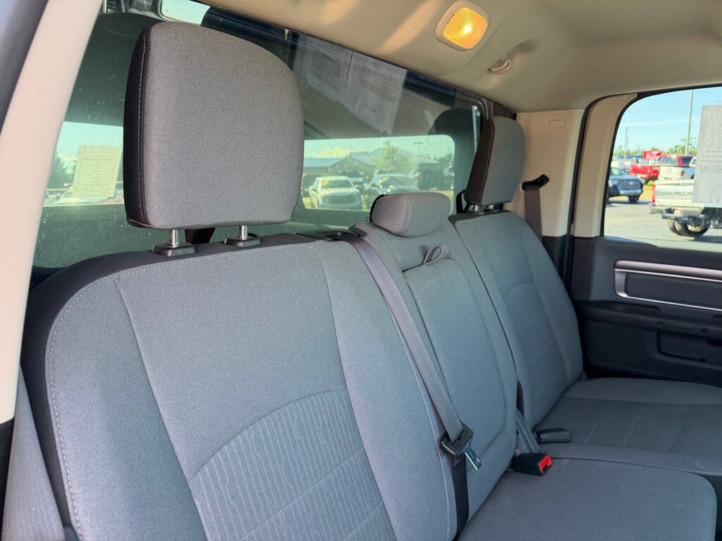 Used 2022 RAM 1500 Classic SLT w/ Electronics Convenience Group AWD/4WD image 49