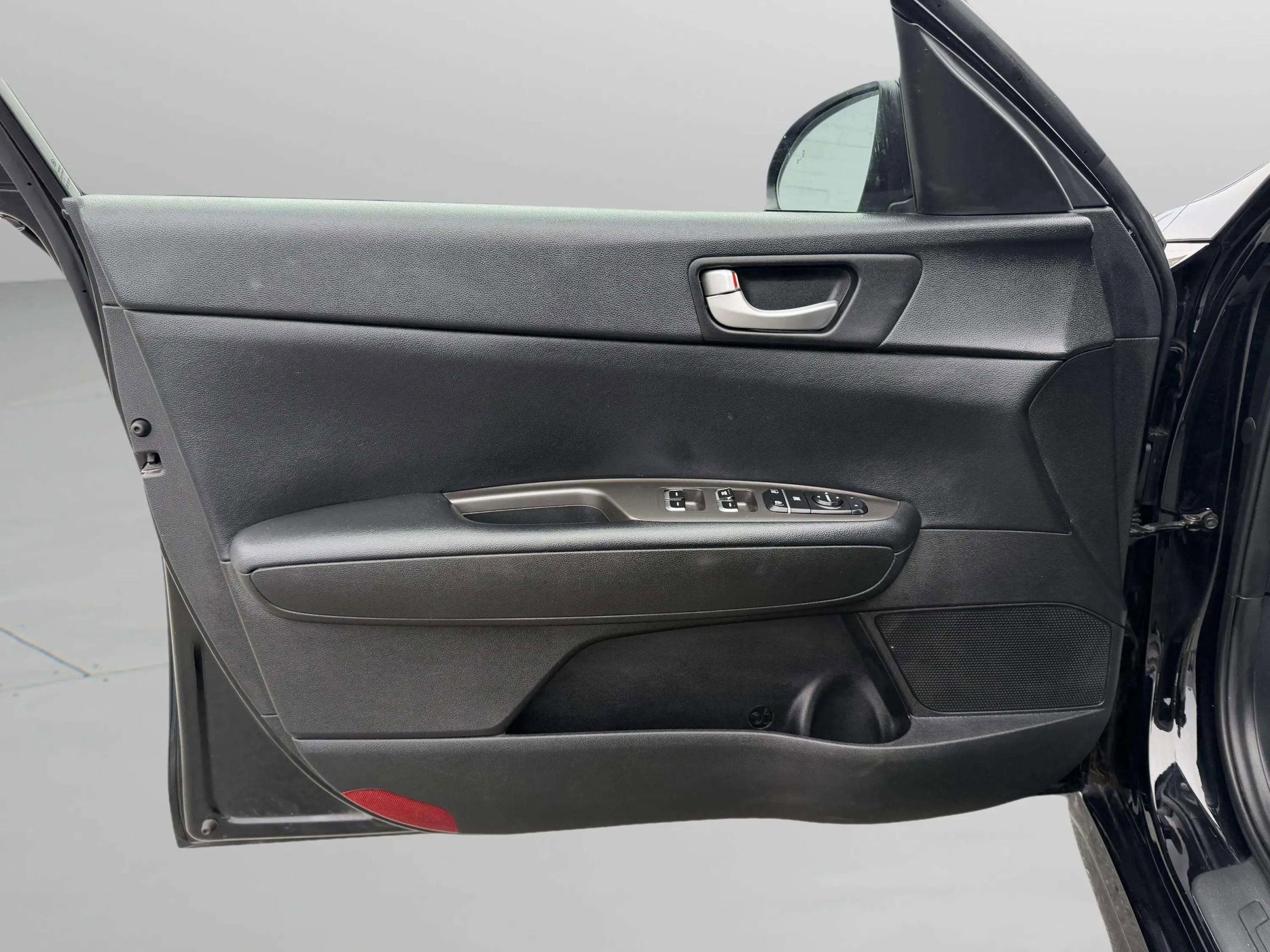 Used 2019 Kia Optima LX image 12