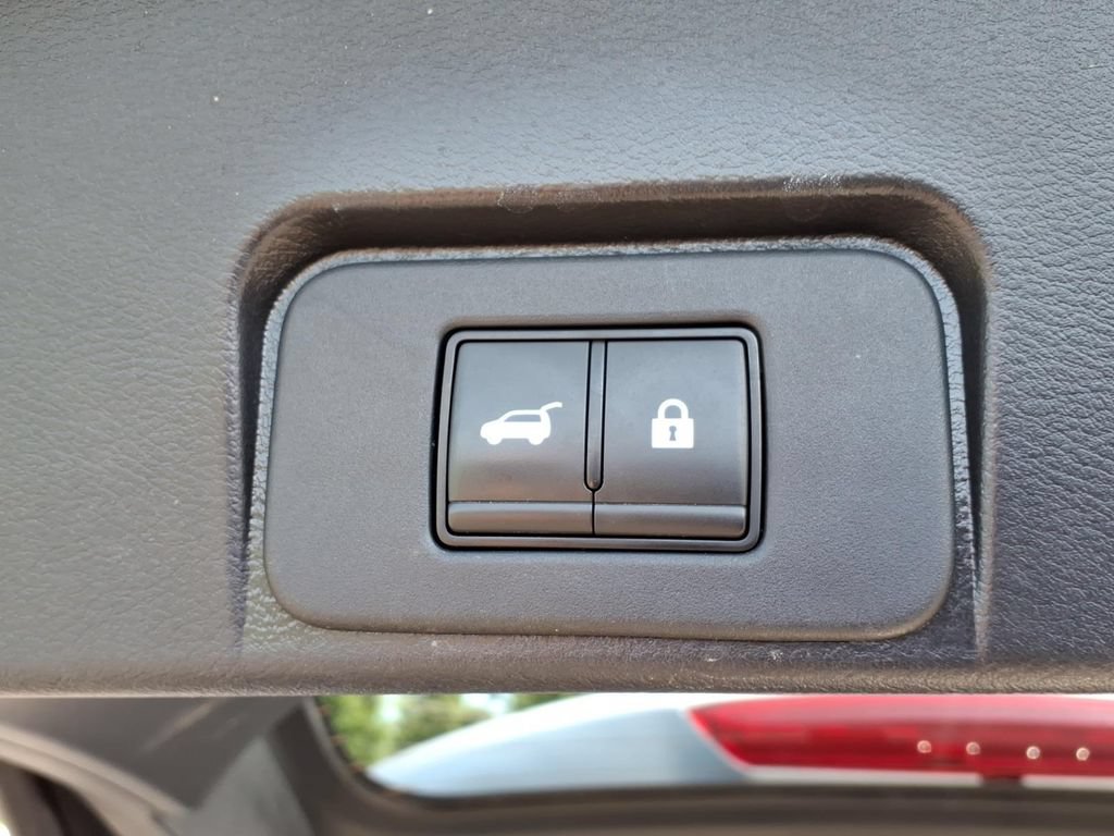 Certified 2023 Nissan Rogue SV w/ SV Premium B Package AWD/4WD image 12
