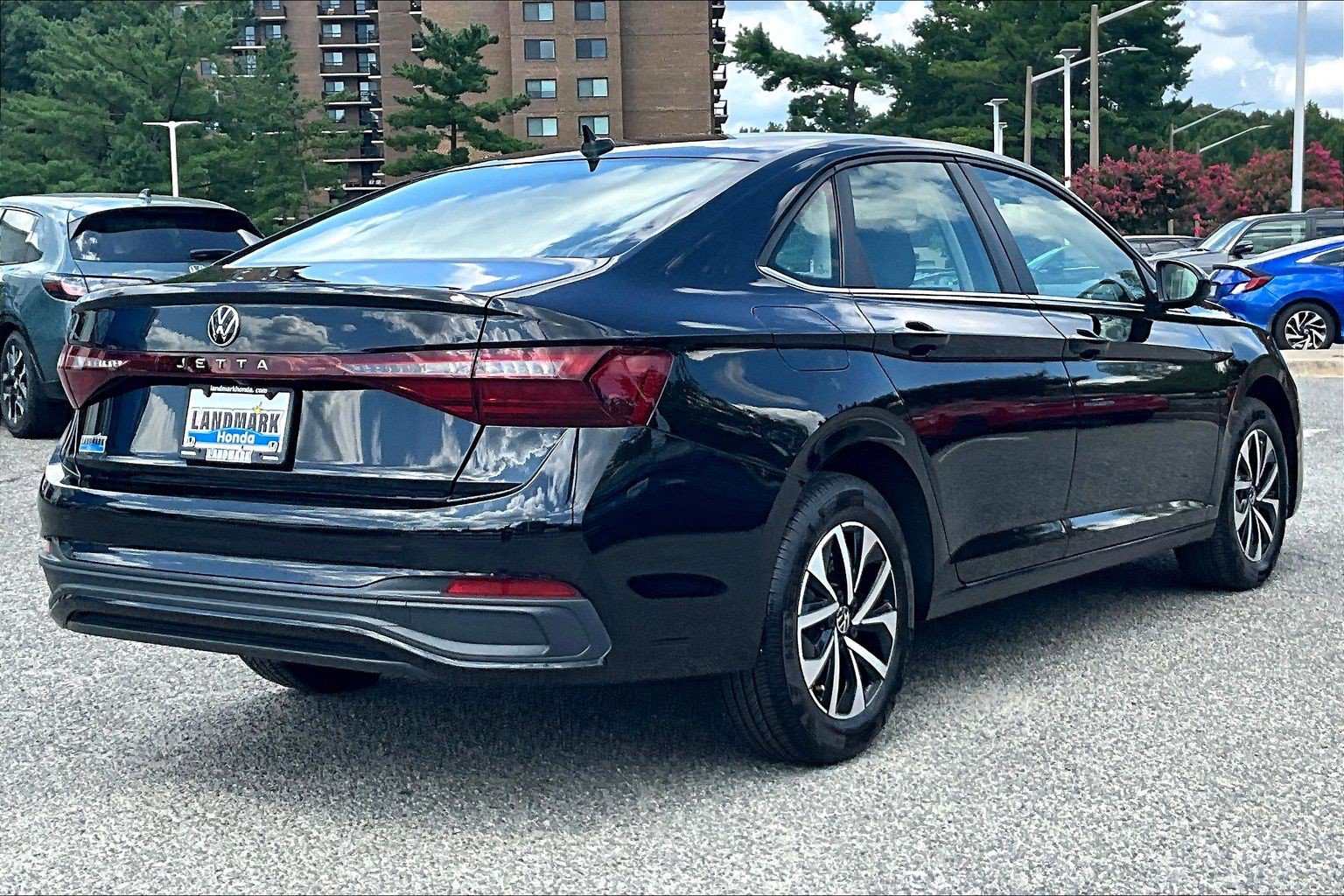 Used 2025 Volkswagen Jetta S FWD image 2