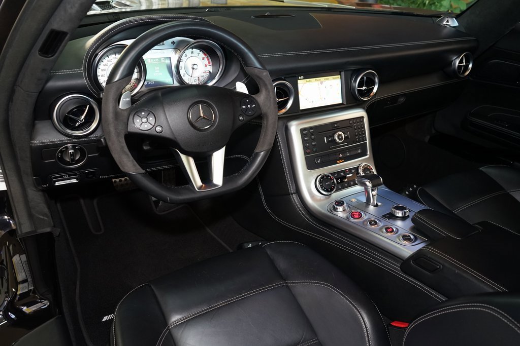 Used 2011 Mercedes-Benz SLS AMG Coupe image 12