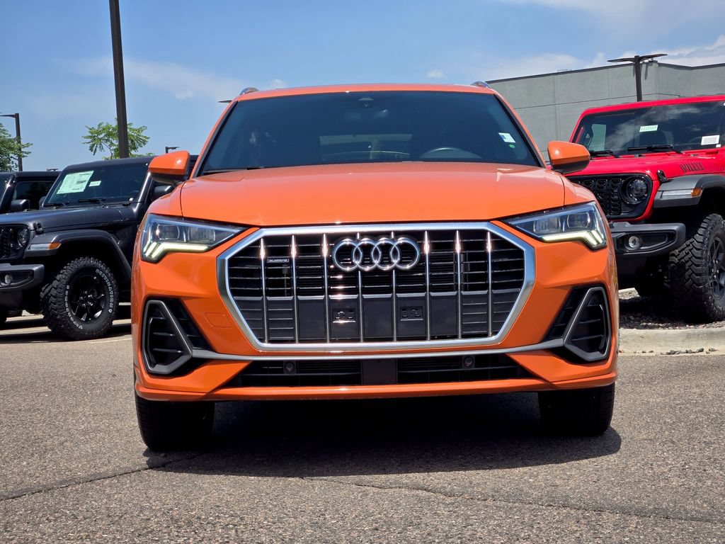 Used 2025 Audi Q3 2.0T Premium AWD/4WD image 2