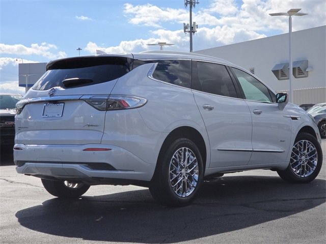 Used 2023 Buick Enclave Avenir w/ Avenir Technology Package image 23