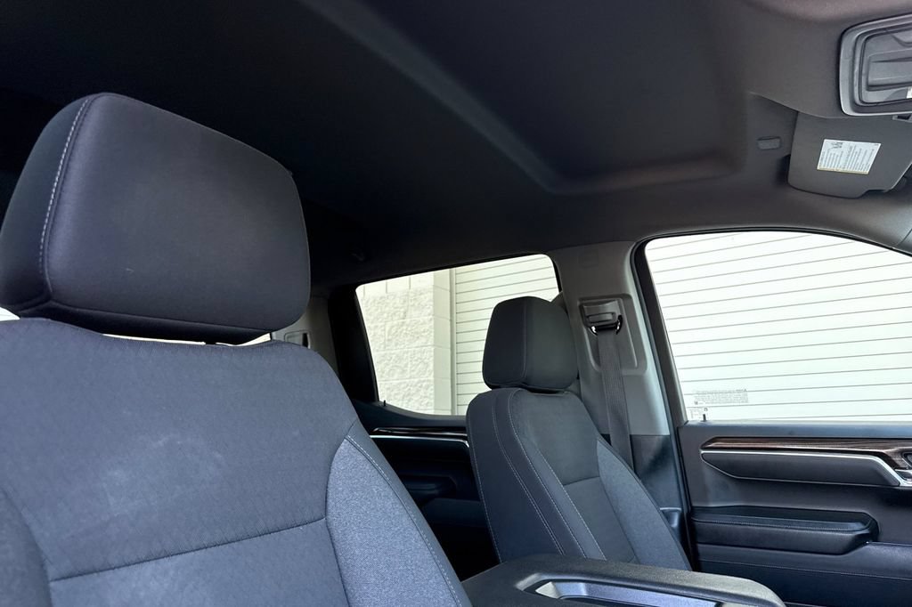 Used 2025 Chevrolet Silverado 1500 LT AWD/4WD image 17