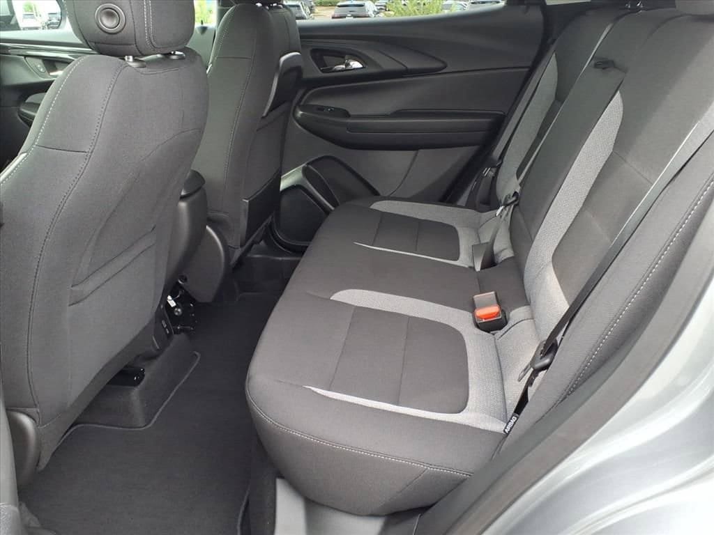 New 2026 Chevrolet TrailBlazer LT w/ Convenience Package FWD image 17