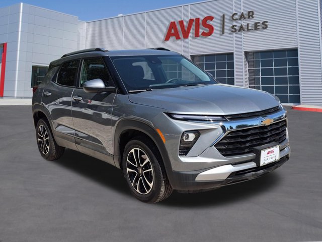 Used 2025 Chevrolet TrailBlazer LT AWD/4WD image 3