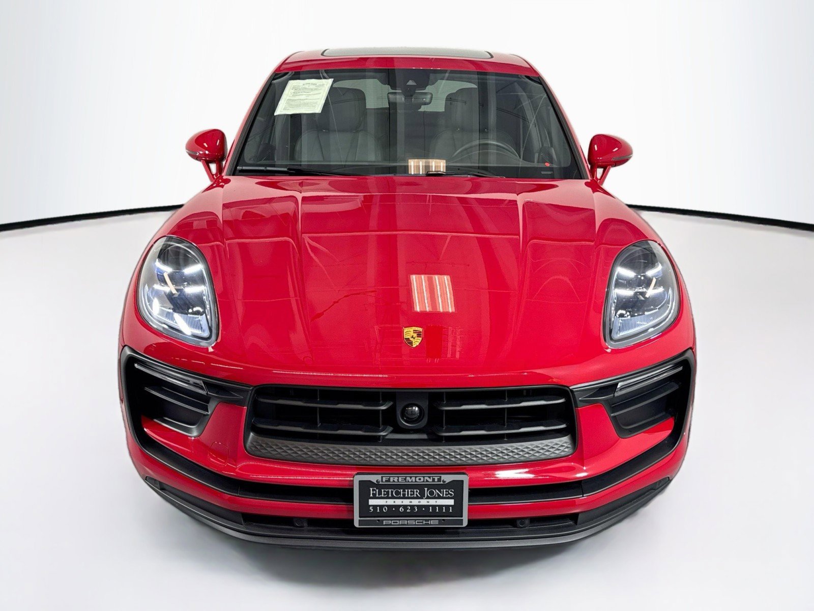 Used 2025 Porsche Macan w/ Premium Package Plus image 6