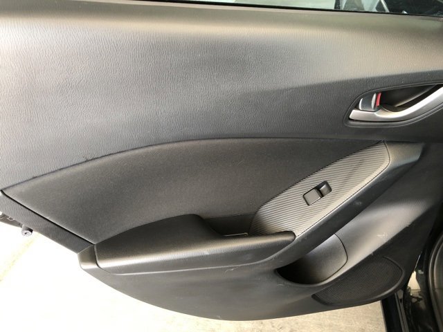 Used 2016 MAZDA MAZDA3 i Touring w/ Popular Equipment Package image 42