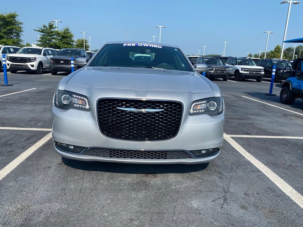 Used 2020 Chrysler 300 S RWD image 2