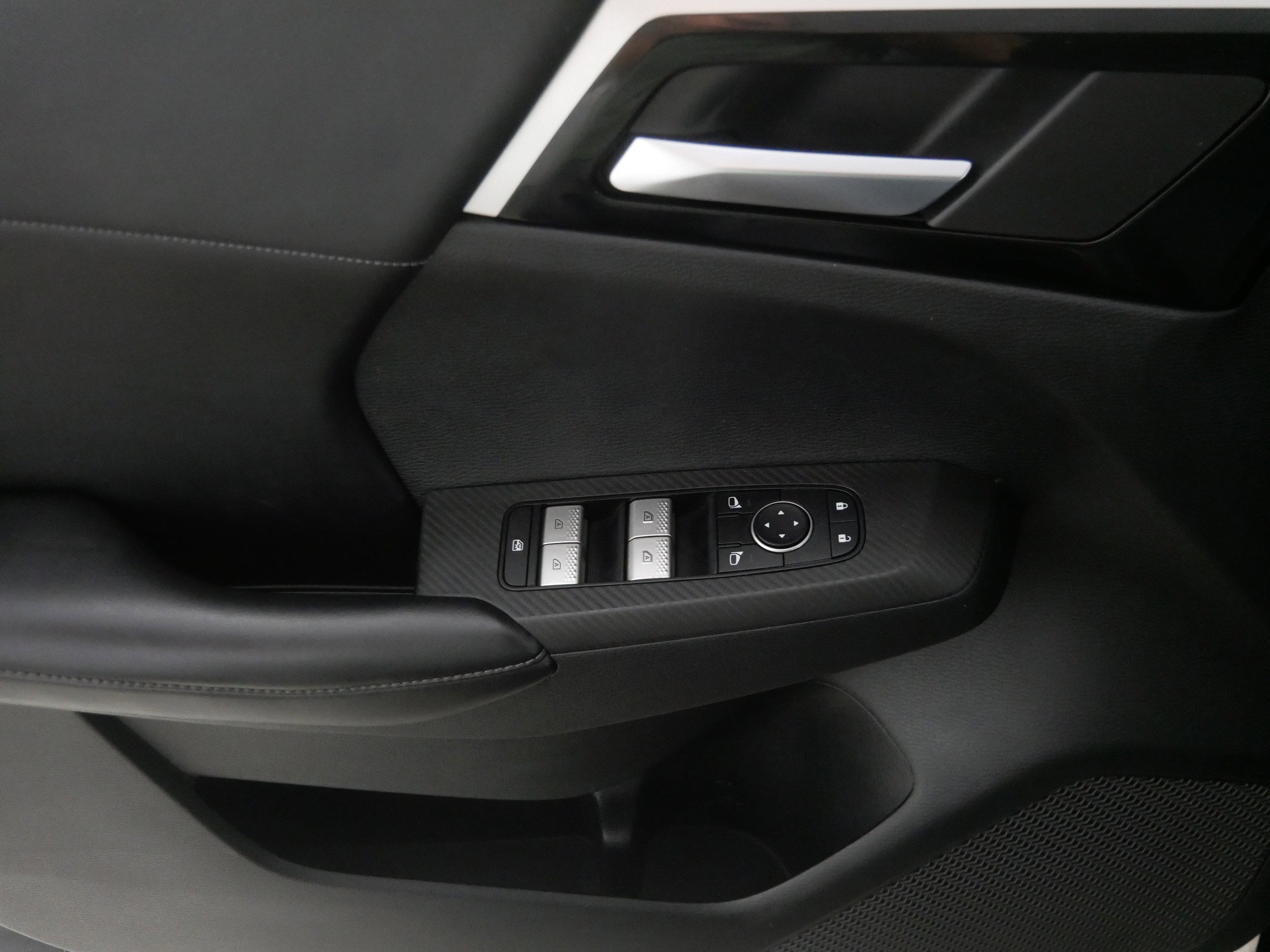 Used 2022 Mitsubishi Outlander SE image 19