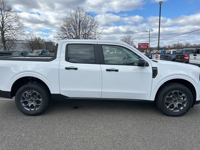 New 2025 Ford Maverick XLT image 9