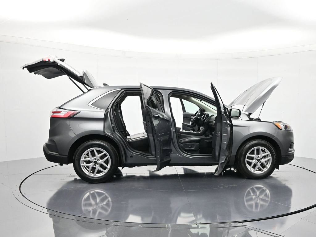 Used 2024 Ford Edge SEL image 47