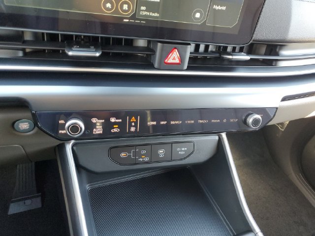 New 2027 Kia Carnival LXS FWD image 32