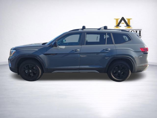 Used 2024 Volkswagen Atlas Peak Edition SEL image 4
