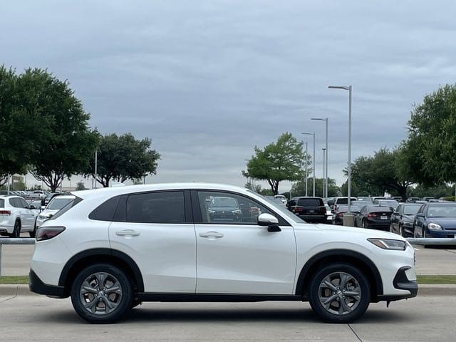 New 2027 Honda HR-V LX image 3