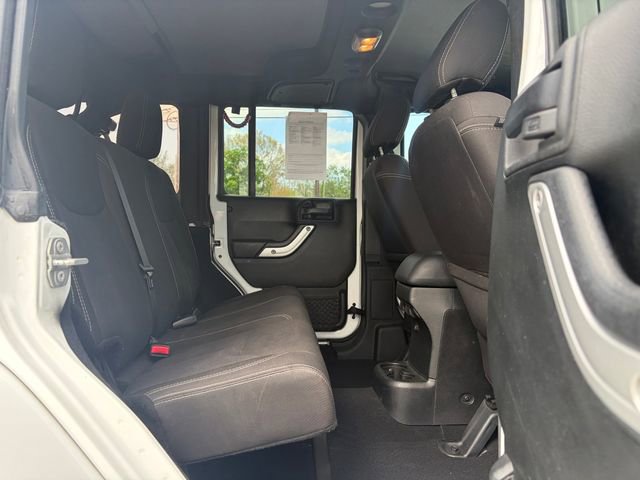 Used 2018 Jeep Wrangler Unlimited Sahara image 13