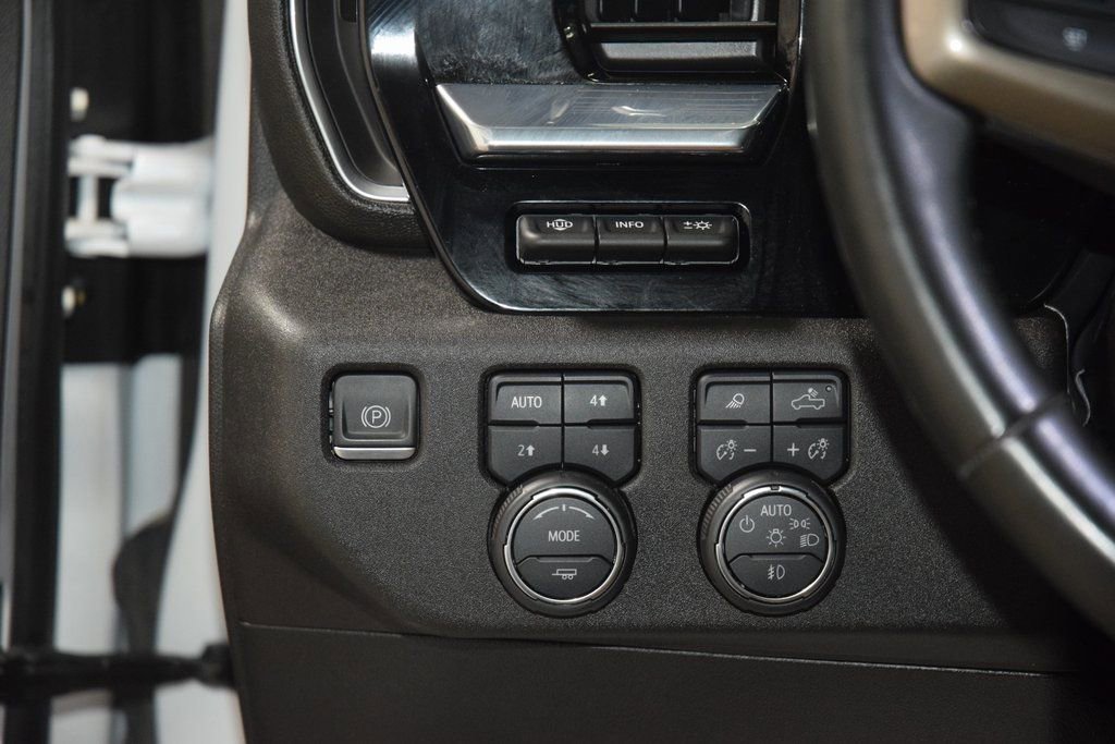 Used 2024 Chevrolet Silverado 2500 High Country w/ Technology Package image 39