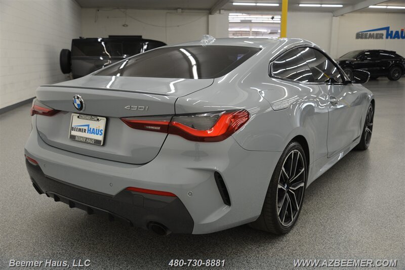 Used 2022 BMW 430i Coupe w/ M Sport Package RWD image 11