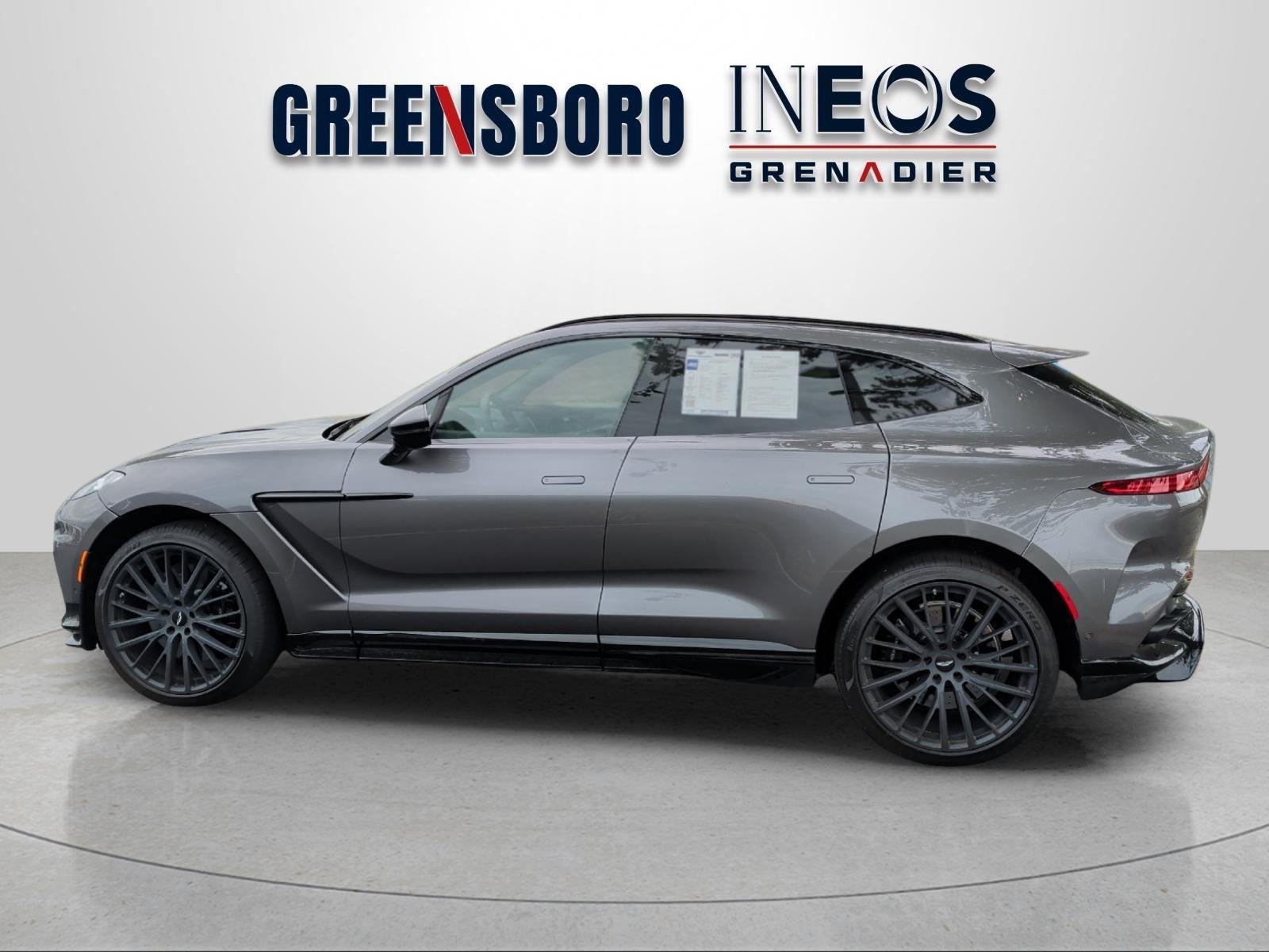 Used 2025 Aston Martin DBX 707 AWD/4WD image 2