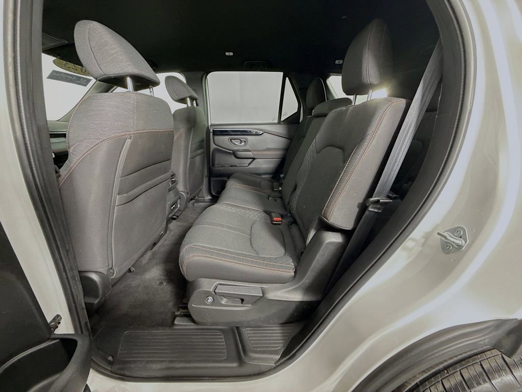 Certified 2023 Honda Pilot Sport image 18