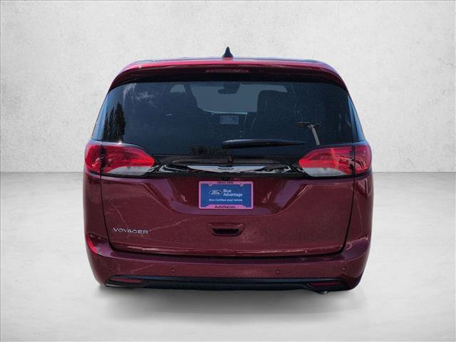 Used 2026 Chrysler Voyager LX FWD image 7