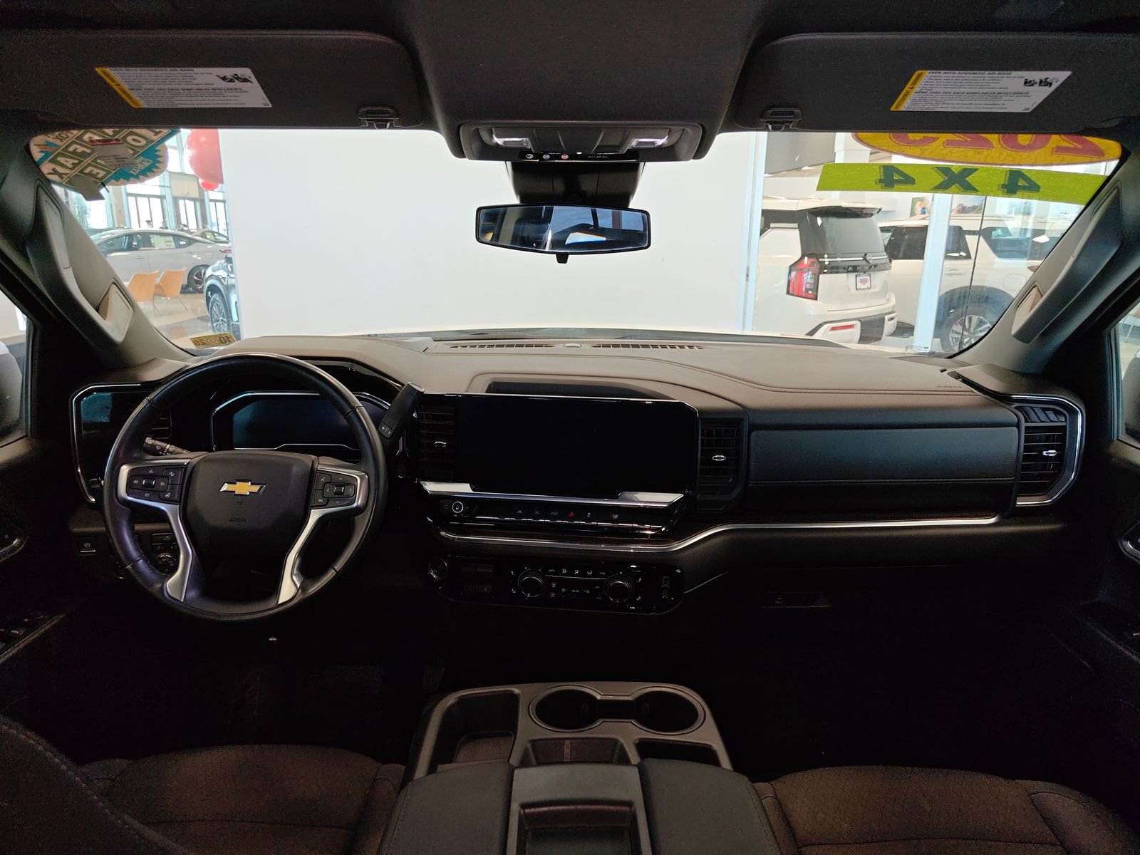 Used 2025 Chevrolet Silverado 1500 LT image 28