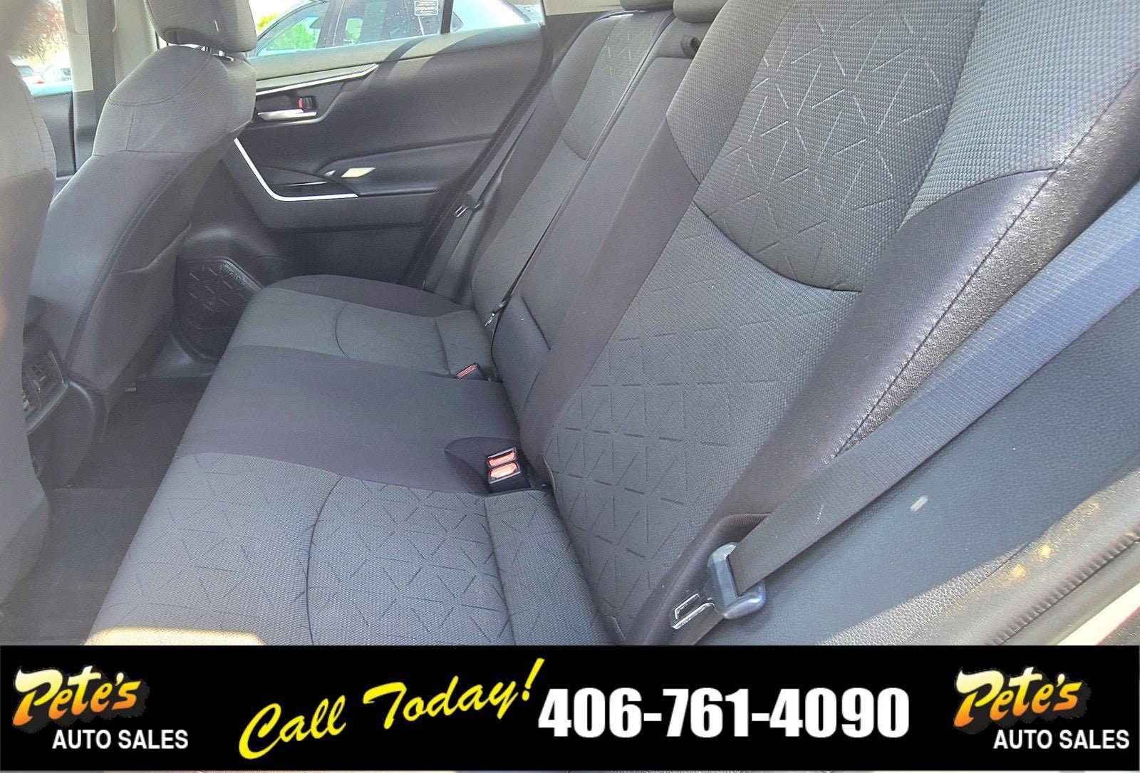 Used 2021 Toyota RAV4 XLE AWD/4WD image 12