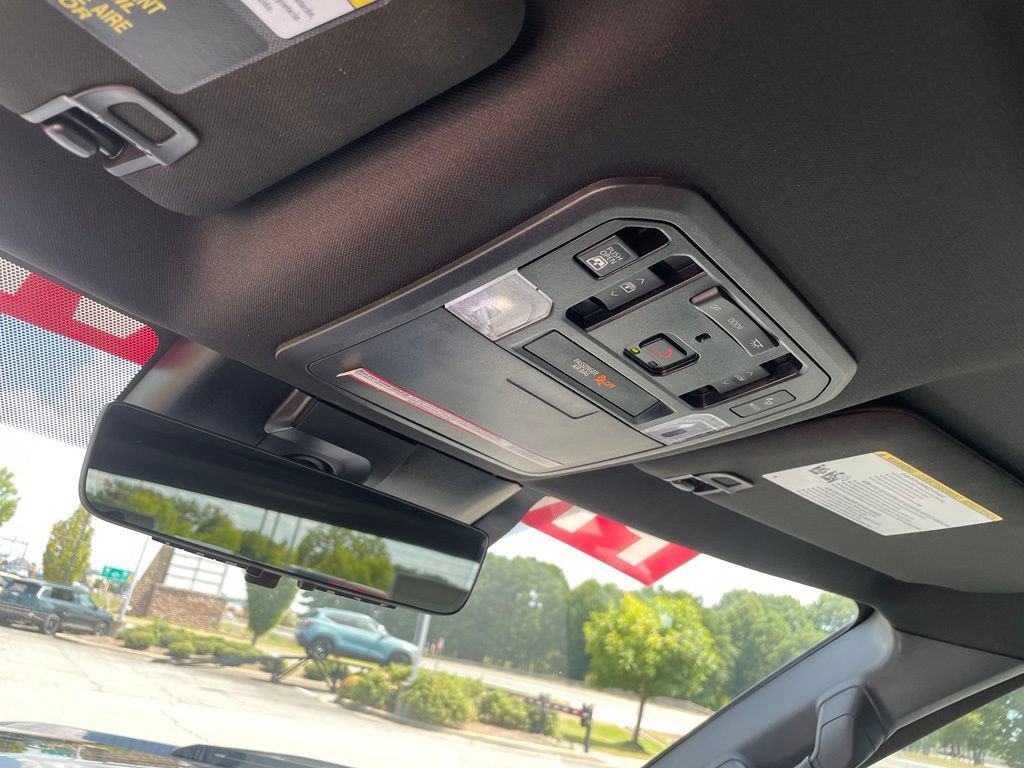 Used 2024 Toyota Tundra Capstone AWD/4WD image 22