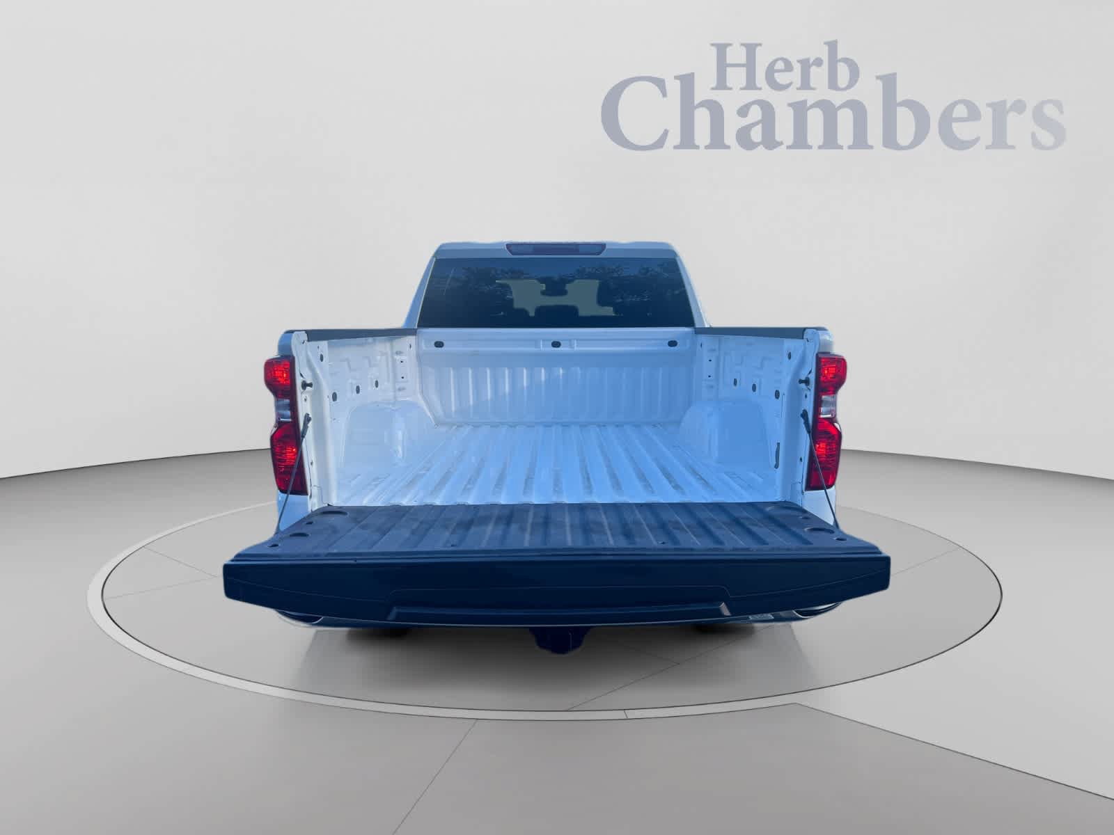 Used 2023 Chevrolet Silverado 1500 LT AWD/4WD image 7
