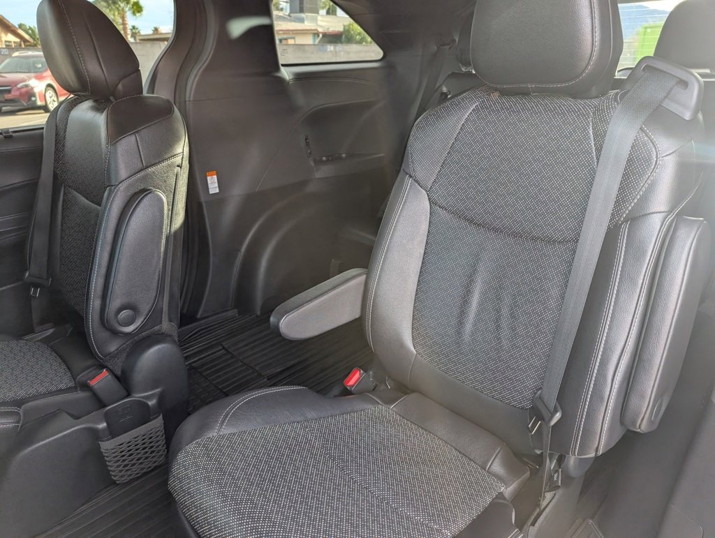 Used 2023 Toyota Sienna AWD image 13