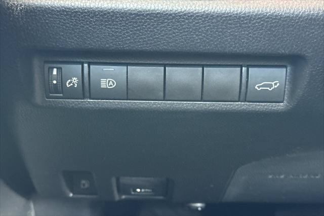 Certified 2019 Toyota RAV4 XLE w/ Convenience Package AWD/4WD image 29