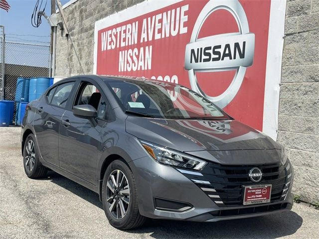 New 2025 Nissan Versa SV w/ Trunk Package