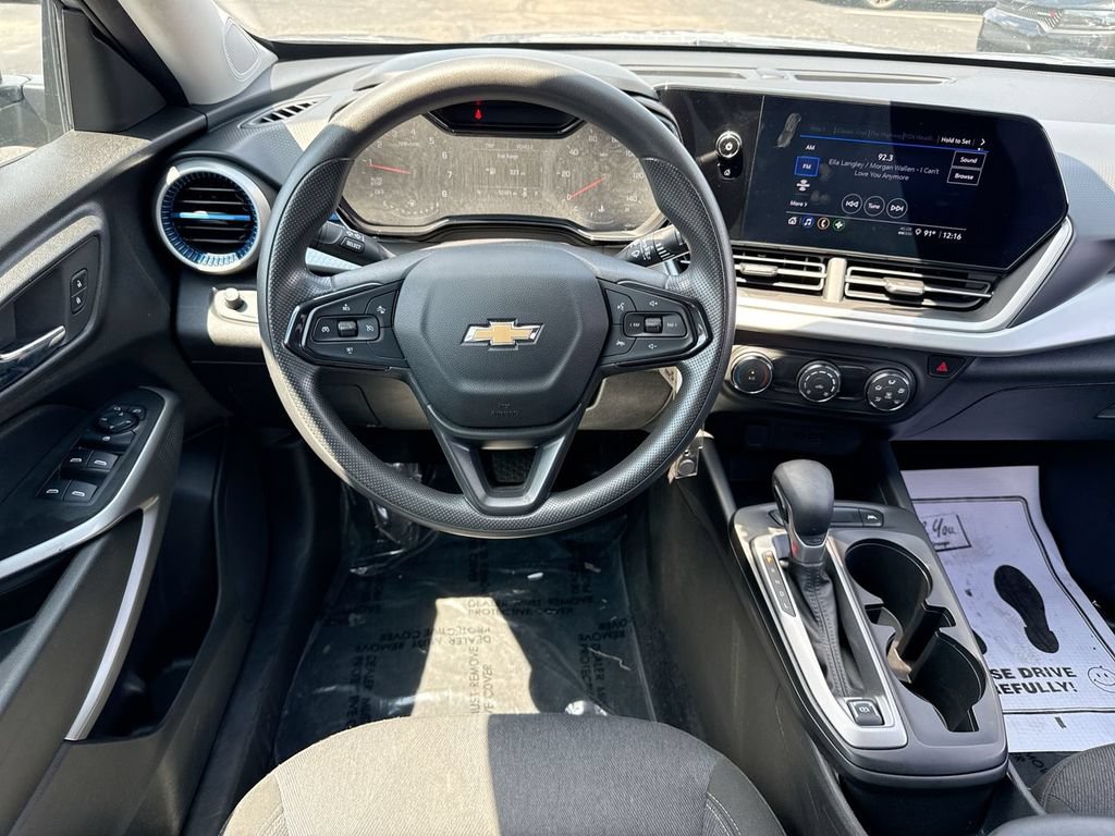 Used 2024 Chevrolet Trax LS w/ Driver Confidence Package FWD image 14