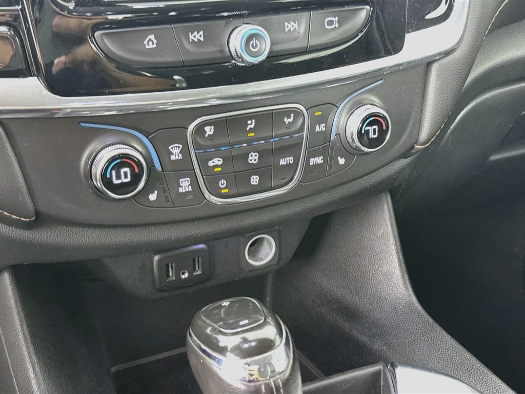 Used 2020 Chevrolet Traverse LT FWD image 17