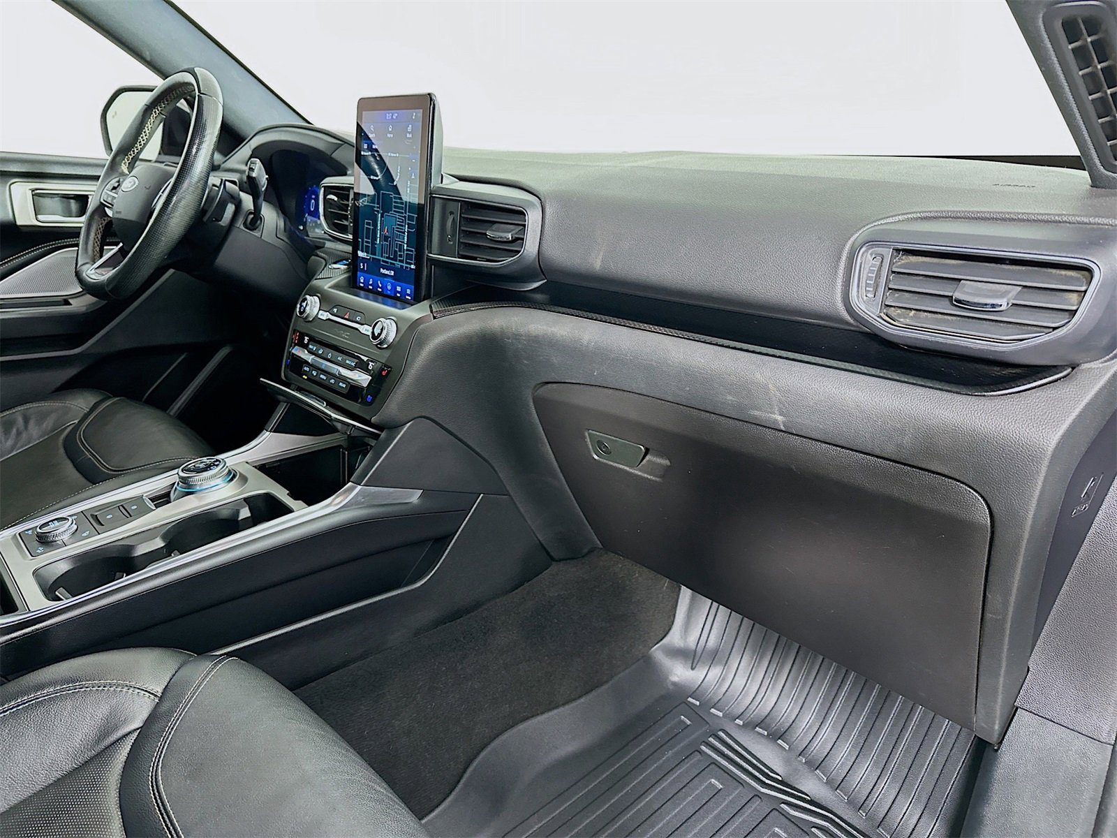 Used 2020 Ford Explorer ST w/ Premium Technology Package image 30