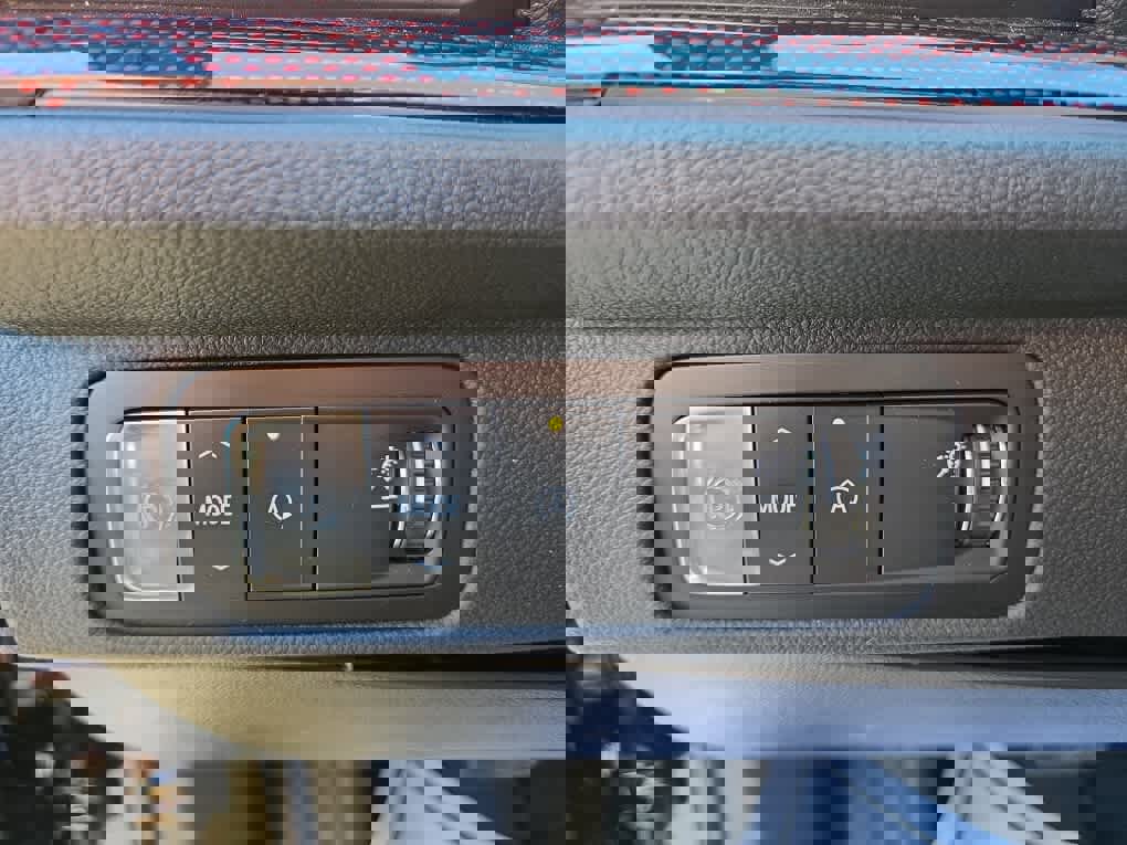 New 2026 Chevrolet Traverse RS image 17