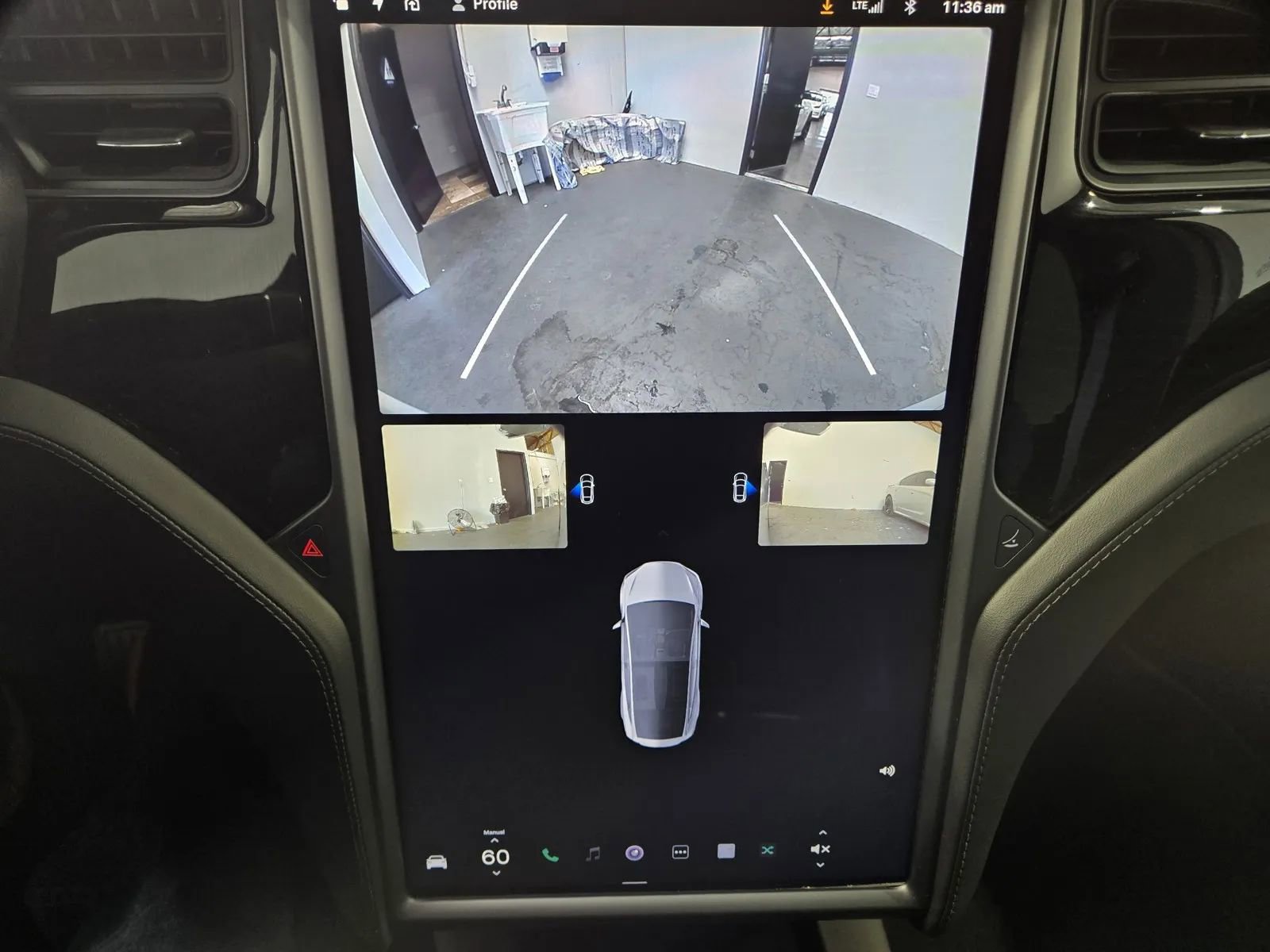 Used 2018 Tesla Model X image 17