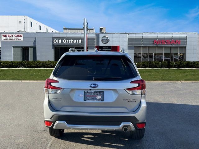 Used 2023 Subaru Forester Touring image 3