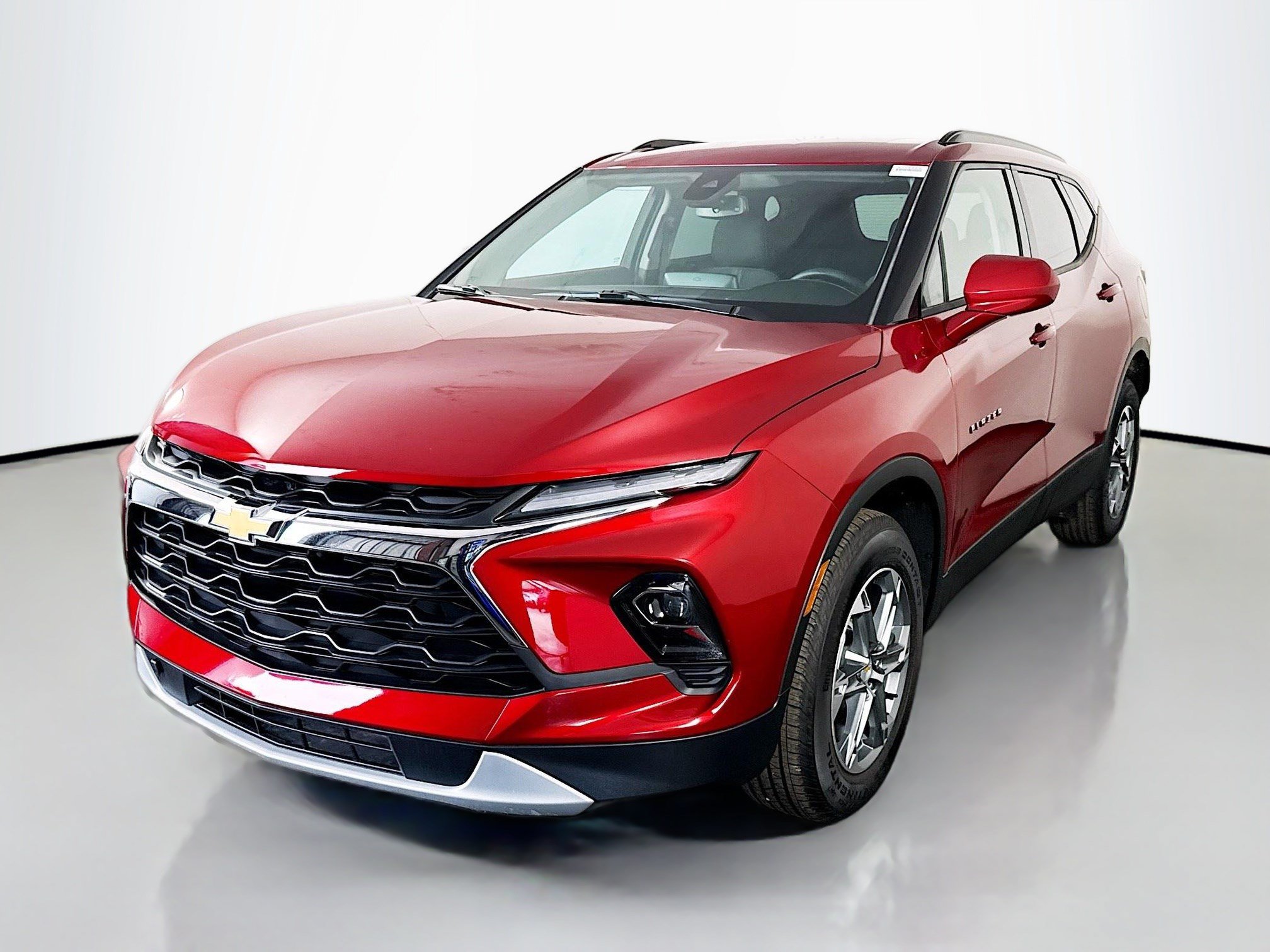 Used 2026 Chevrolet Blazer LT w/ Convenience Package AWD/4WD image 4